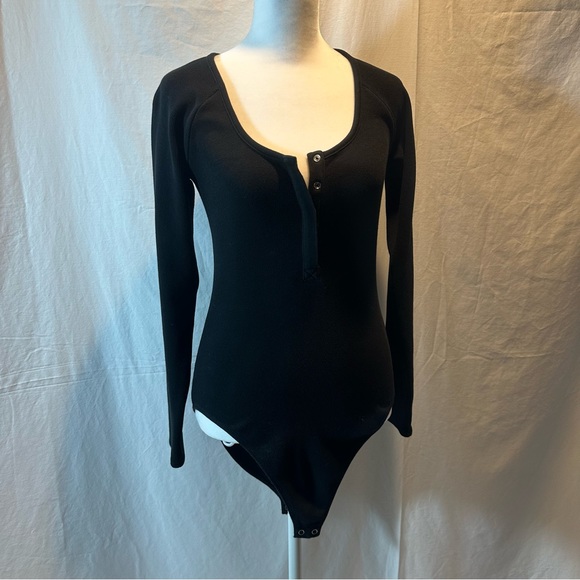 Good American Core long-sleeve women’s bodysuit size M color black. - Picture 8 of 13